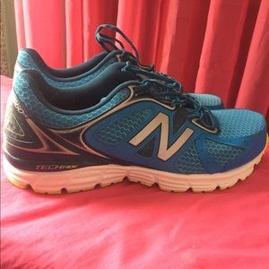New Balance men’s sneakers